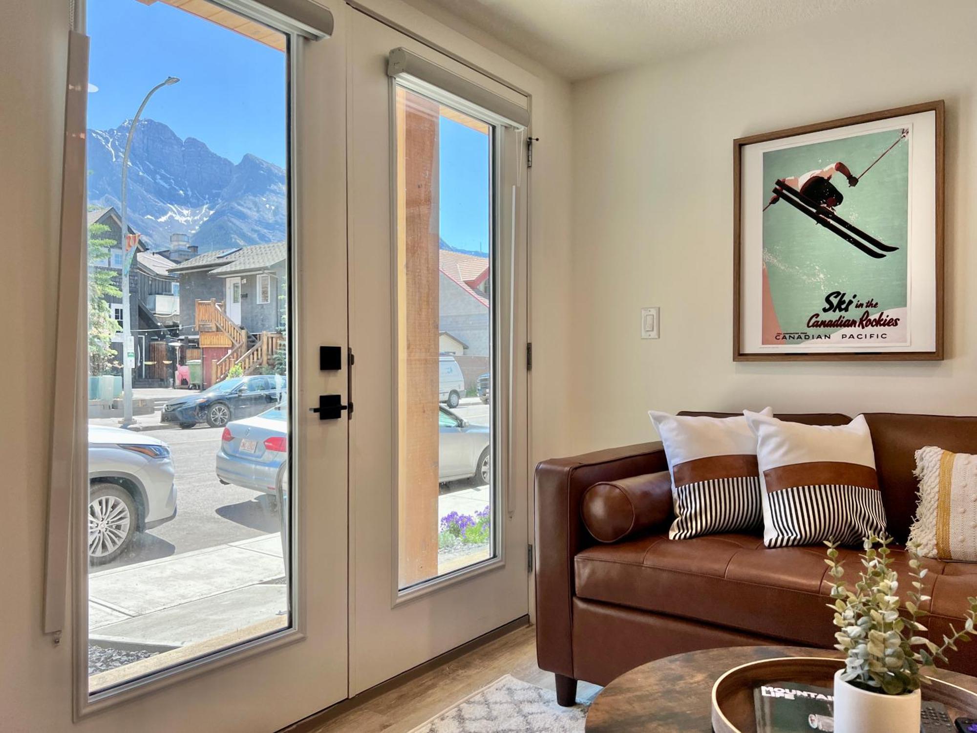 Special! New Downtown Mtn View Free Parking 2B&2B Lägenhet Canmore Exteriör bild