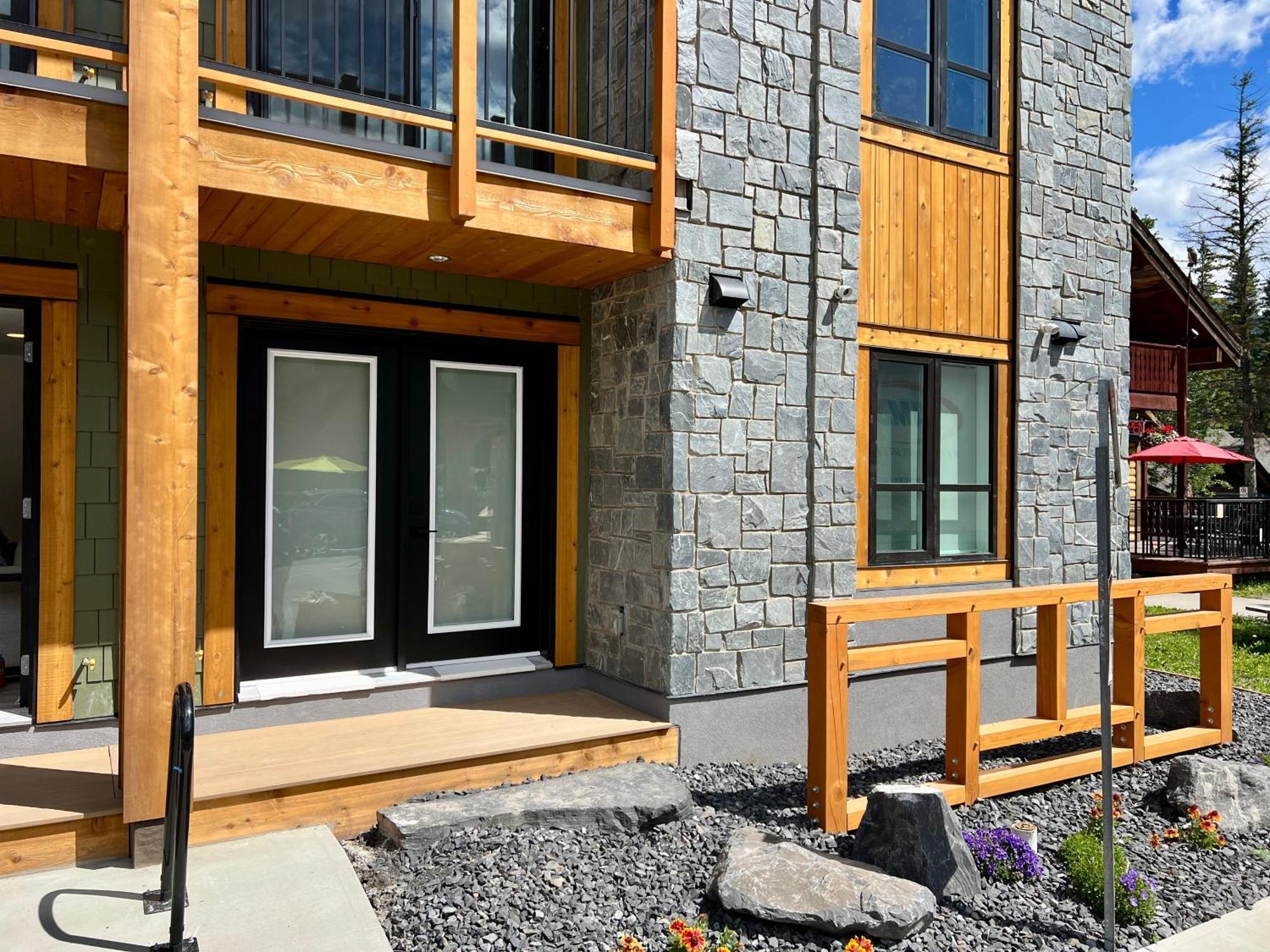 Special! New Downtown Mtn View Free Parking 2B&2B Lägenhet Canmore Exteriör bild