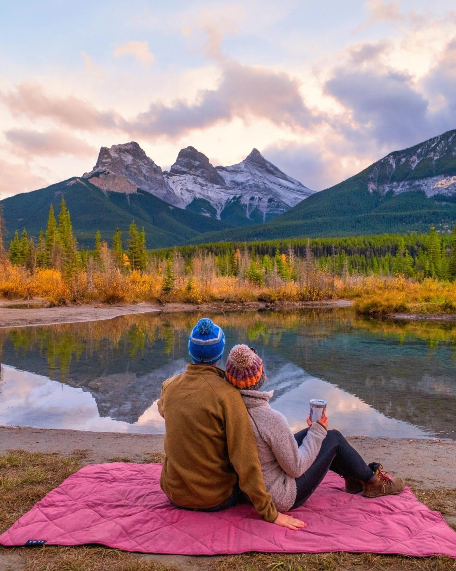 Special! New Downtown Mtn View Free Parking 2B&2B Lägenhet Canmore Exteriör bild
